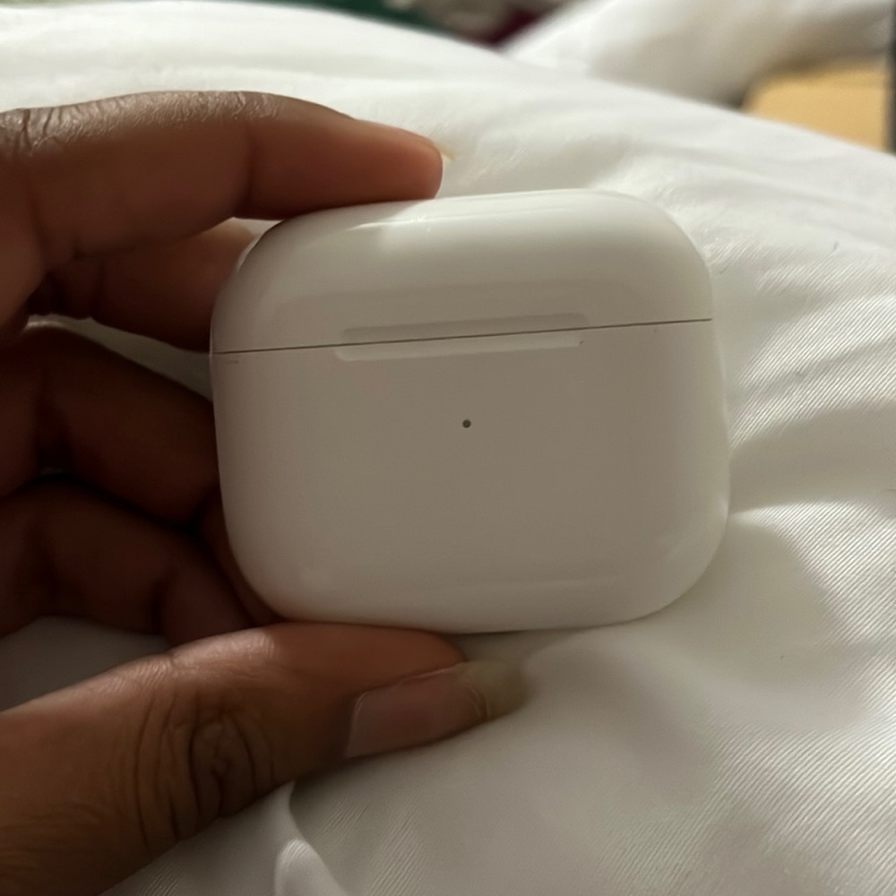 Apple AirPods 3rd generation charging case